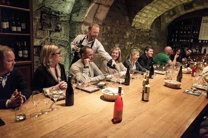Louvre Masterpieces Express Guided Tour & French Wine Tasting - Headsets: your best friend in a crowd (with one caveat)