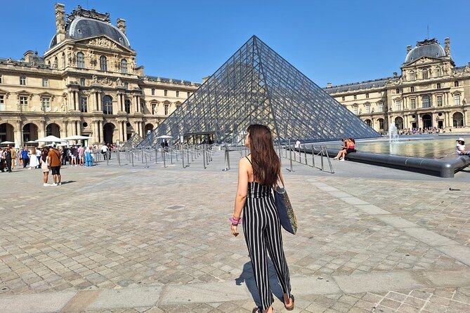 Louvre Museum Guided Tour with Artist - Stop 3: The Louvre with a certified artist-guide (about 1 hour 40 minutes)