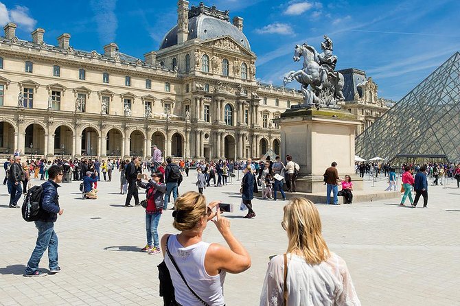 Louvre Museum Masterpieces Guided Tour - The route: palace history first, masterpieces second