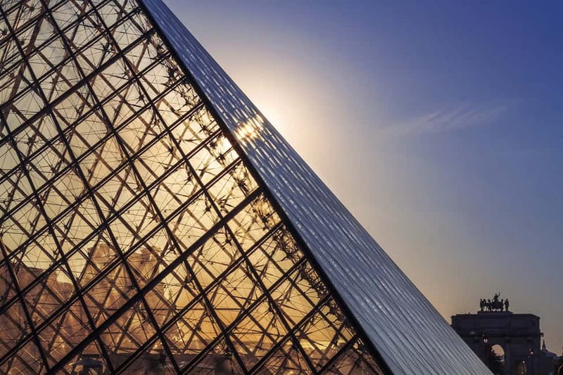 Louvre Museum: Mona Lisa Without the Crowds Last Entry Tour - Skip-the-Line Entry and Headsets: Your Time-Saver Inside