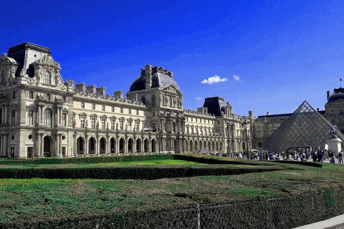 Louvre Museum Timed Entry Ticket with Audio Guide in 4 languages - The Louvre’s famous crowds: manage the Mona Lisa effect