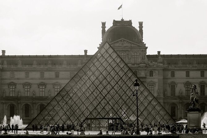 Louvre Museum with Audio Guide Tour - Starting at the Louvre (75001): Where the Day Begins