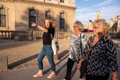LOUVRE PRIVATE TOUR: Priority Access tickets & Local expert guide - Your 2.5-hour route: from medieval fortress to Napoleon’s apartments