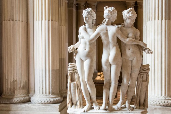 LOUVRE PRIVATE TOUR: Priority Access tickets & Local expert guide - Planning your Louvre day: meeting point, pacing, and what to expect