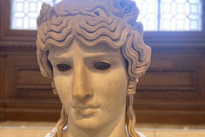 Louvre Private Tour with Entry Ticket - Key points at a glance