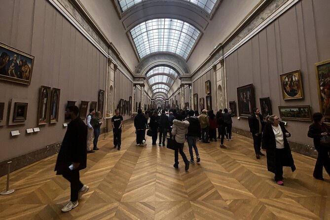 Louvre Private Tour with Entry Ticket - Where you start under the Pyramide du Louvre