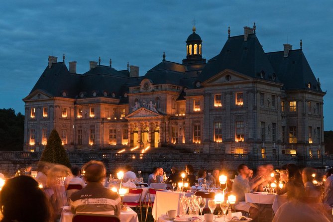 Luxury Evening Dining Experience at Chateau de Vaux-le-Vicomte - Golf cart time in the geometric gardens (and the driving rules)