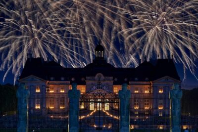 Luxury Evening Dining Experience at Chateau de Vaux-le-Vicomte - The limo pickup and drop-off: comfort with real value