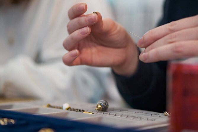 Manufacturing of Customizable Bracelets in Paris - Who This Bracelet Workshop Is Best For (and Why)
