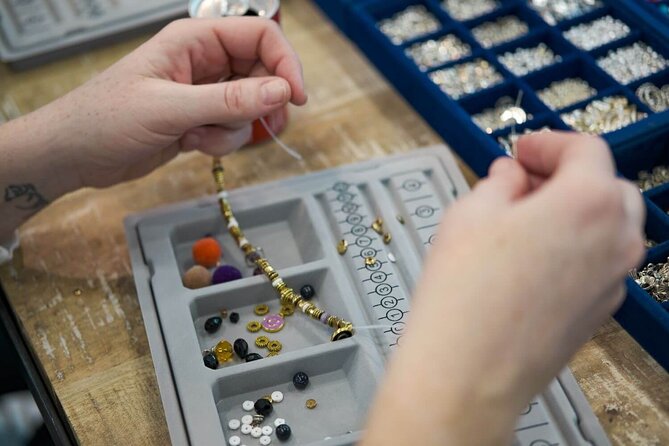 Manufacturing of Customizable Bracelets in Paris - Practical Tips: How to Get the Best Results in 1 Hour
