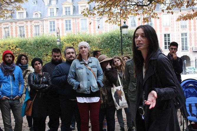 Marais District 2-Hour Private Walking Tour in Paris - Le Marais for 45 minutes: where the streets feel like a conversation