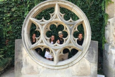 Marais District 2-Hour Private Walking Tour in Paris - Hôtel de Ville and the Jewish Quartier thread: learning the neighborhood’s identity