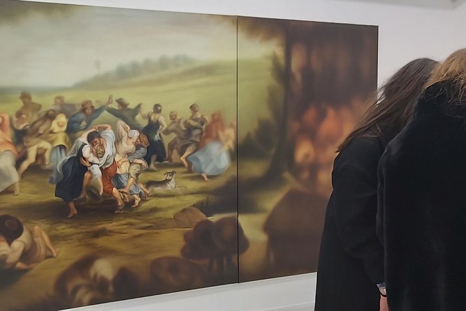 Marais Gallery Walk - Private Tour - Time to ask questions (and why that changes everything)
