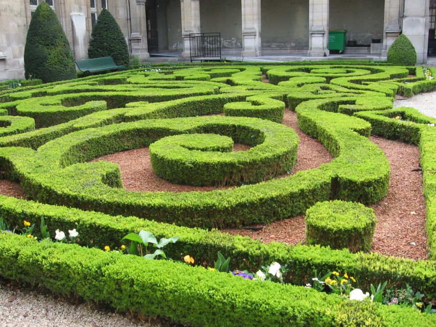 Marais Walking Tour: Lifestyle in Paris - Hôtel de Sully, Carnavalet, and Hôtel Salé: Mansion-Style Design You Can Read