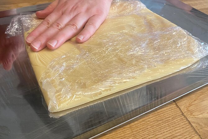 Mille Feuille Napoléon Pastry Class in Paris - Price and value: is $132.45 for 2h30 worth it?