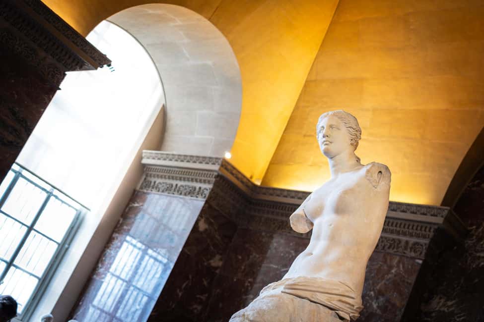 Mona Lisa & Treasures: 6-people Max Louvre Experience - Who should book this tour