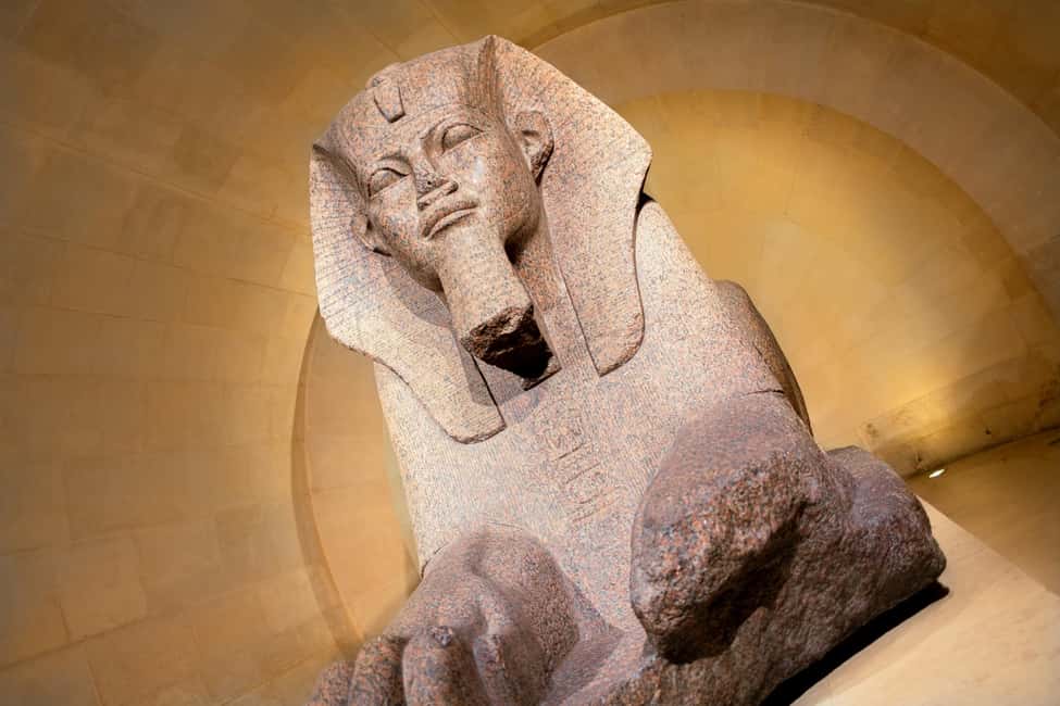 Mona Lisa & Treasures: 6-people Max Louvre Experience - Small group pacing: up close without the stress