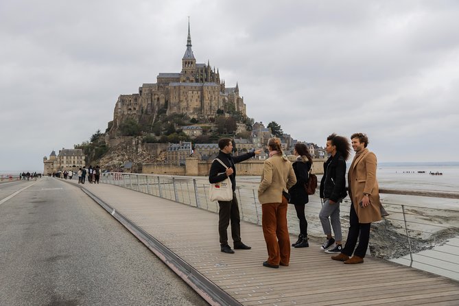 Mont Saint Michel and Loire Valley Castles 2 Days Guided Trip - Day two in Angers and the Loire château circuit