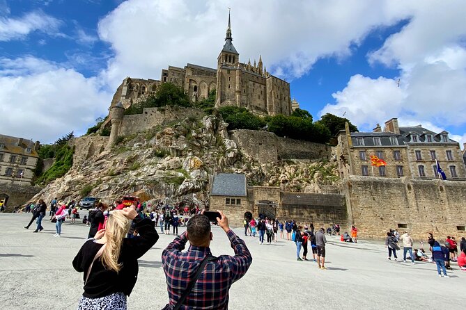 Mont Saint-Michel Small-group 2 to 7 people from Paris - The Morning Drive: Why timing helps your photos