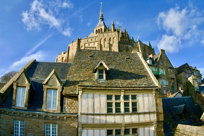 Mont Saint-Michel Small-group by Minivan from Paris with Calvados - The village hours: your lunch plan and your best photo strategy