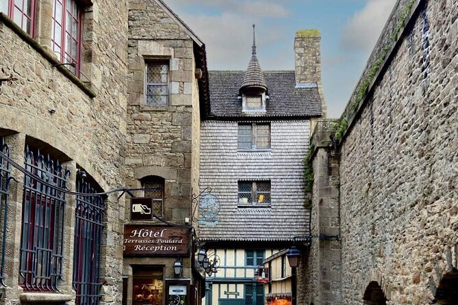 Mont Saint-Michel with Calvados Tasting Private Tour from Paris - Mont Saint-Michel Village to Abbey: How the Visit Is Structured