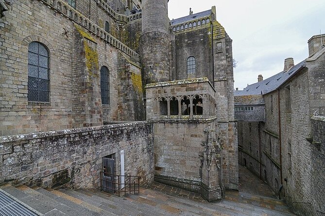 Mont Saint-Michel with Calvados Tasting Private Tour from Paris - Free Time After the Abbey: Make It Count for Lunch and Wandering