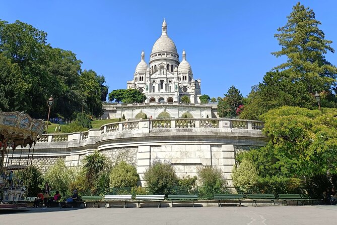 Montmartre - A Canvas of Art and History (Self-Guided audio tour) - Sacré-Cœur: views, symbolism, and a built-in photo payoff