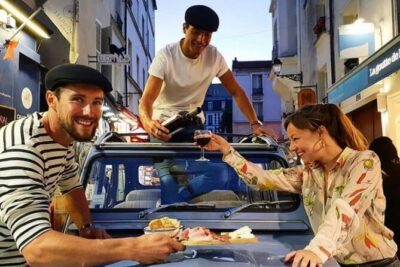 Montmartre Experience : Guided Tour, Tasting, and Art - Sacré-Cœur and Place du Tertre: the classic start with purpose