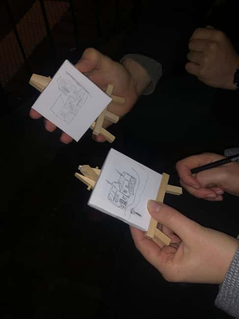 Montmartre for Art Lovers - Walking tour with Expert Guide - The Drawing Session: One Small Canvas, Big Perspective Shift