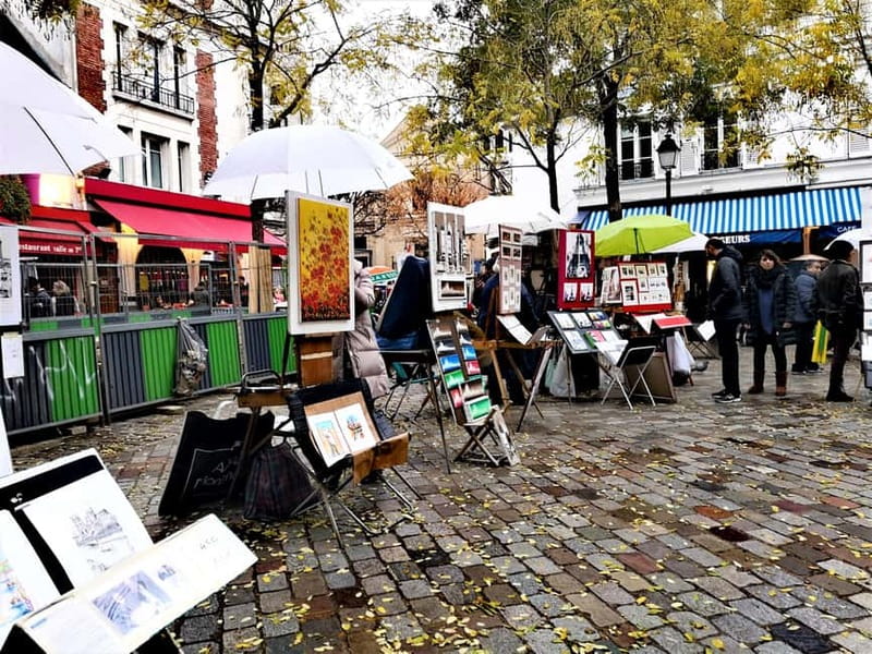 Montmartre : private family tour - A family-first Montmartre route that makes the hill feel manageable
