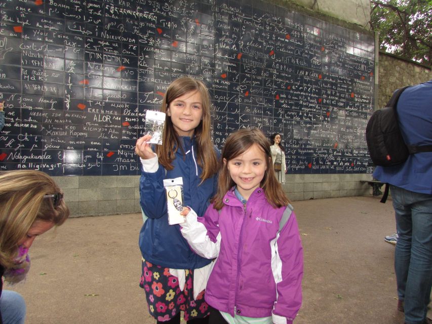 Montmartre: Private Treasure Hunt for Families and Kids - Public gardens finale: silly tasks with a learning purpose