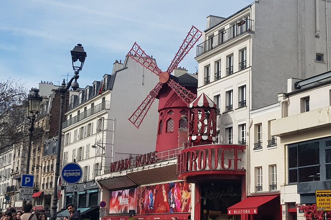 Montmartre Sacré Coeur and Moulin Rouge best shops and cafés - Picasso’s pink house and the food you can plan for
