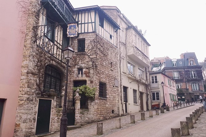 Montmartre & Sacré Coeur Private Historical 2-Hour Walking Tour in Paris - Two hours in Montmartre: how the route actually feels
