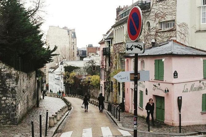 Montmartre & Sacré Coeur Private Historical 2-Hour Walking Tour in Paris - Moulin Rouge first: seeing the icon without the circus noise