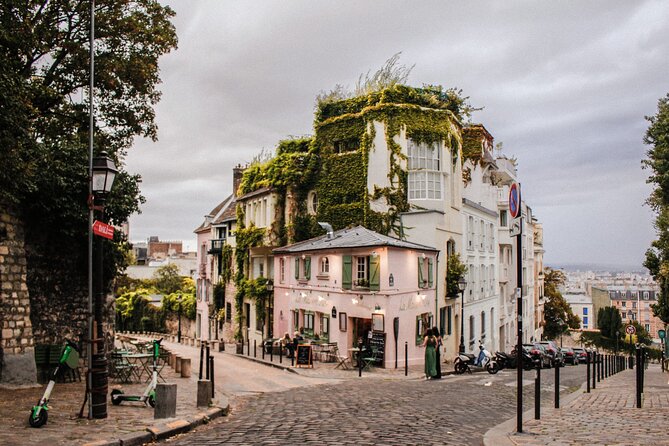 Montmartre: Secret Stories of Paris - Self-Guided Audio Tour - Where it ends: finishing at the Dali Museum