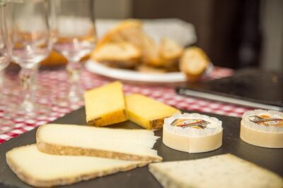 Montmartre The Private Food Tasting Tour with a French Gastronomy Expert - Entering Montmartre’s food world: what the tasting stops are really for