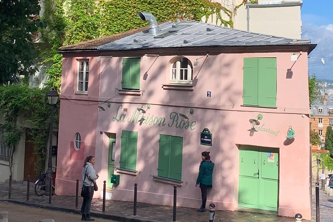 Montmartre Tour Paris - Montmartre in 2 hours: what a private route gets you