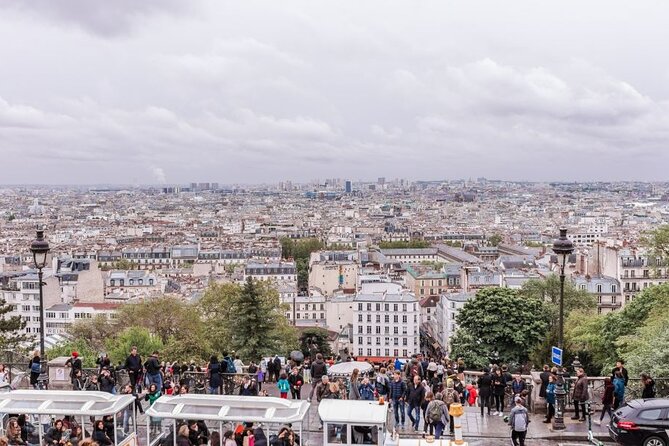 Montmartre Tour with a Local Guide: Private & 100% Personalized - Meeting point and how the walking tempo works