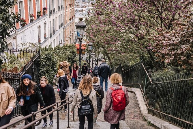 Montmartre Tour with a Local Guide: Private & 100% Personalized - Moulin Rouge area and why your guide’s order matters