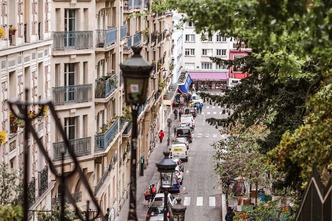 Montmartre Tour with a Local Guide: Private & 100% Personalized - Flâneur time: Paris café culture and people-watching breaks