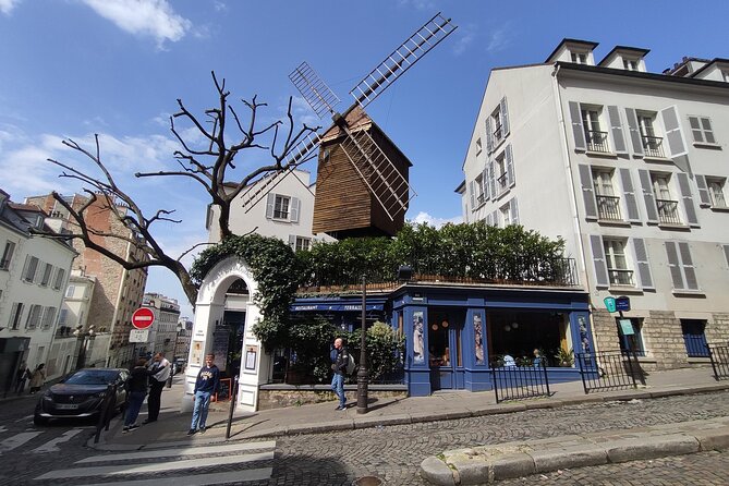 Montmartre Walking Guided Tour - Montmartre’s Best Hits in 1 Hour 45 Minutes