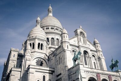 Montmartre Walking Tour Cultural Charm and Tasty Treats - Moulin Rouge: can-can roots and bohemian nightlife context