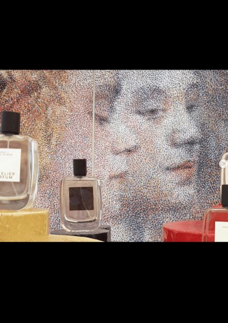 Montmartre Walking tour & French Perfumery Experience - Arc de Triomphe as an add-on: not the neighborhood, but it fills time fast