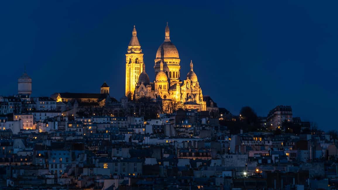 Montmatre Walking Tour: the essential highlights+ - Moulin de la Galette: Windmills and a Taste of Belle Époque