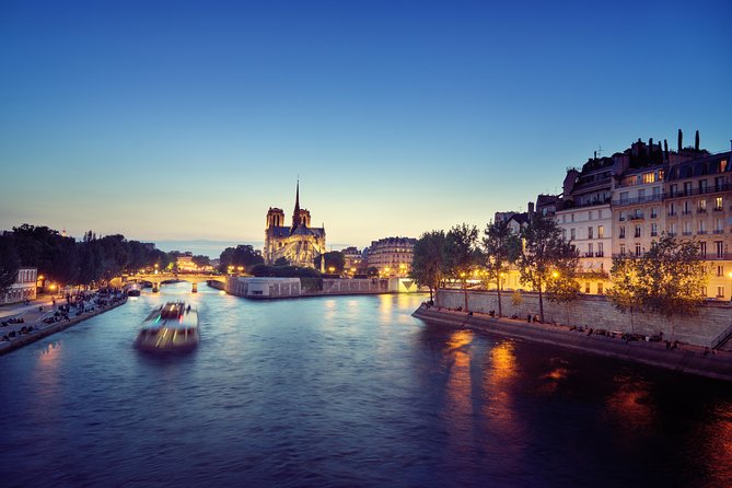 Moulin Rouge Show with Champagne and Seine River Cruise Ticket - The 1-Hour Seine Cruise: Recorded Audio That Keeps You Moving