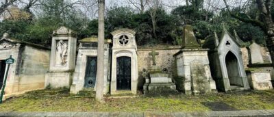 Mysteries of Père Lachaise - The Meeting Point and How to Get Your Bearings at the Main Entrance