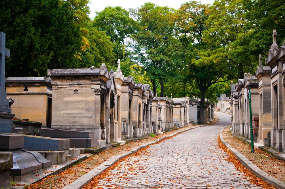 Mysteries of Père Lachaise - Walking Realities: Cobblestones, Slopes, and Quiet Stops