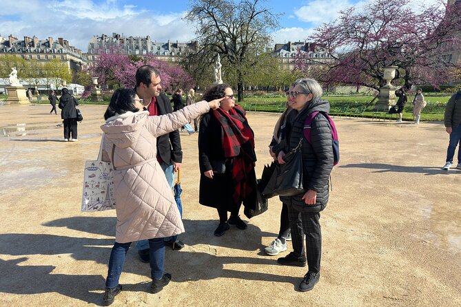 Napoleon Bonaparte: Life & Legacy Guided Tour + Visit to his Tomb - The big Arc de Triomphe: military glory plus funeral procession drama
