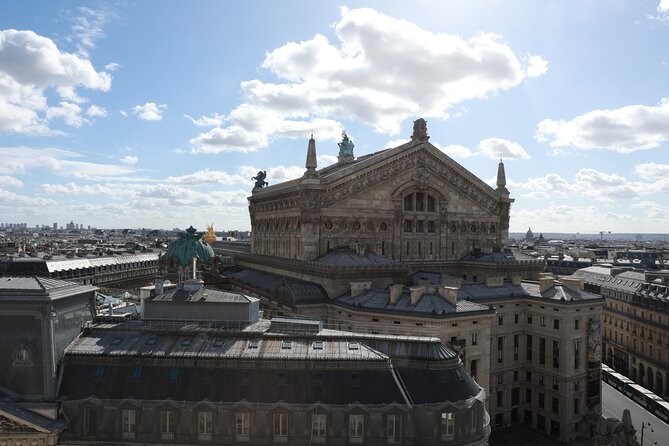 Napoleon III's Paris city tour - Chapelle Expiatoire: architecture tied to the political fight still in the walls