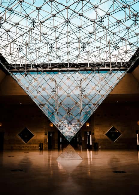 Night at the Louvre Museum: 6-people Max Guided Exploration - A 2-hour Louvre at night is the sweet spot